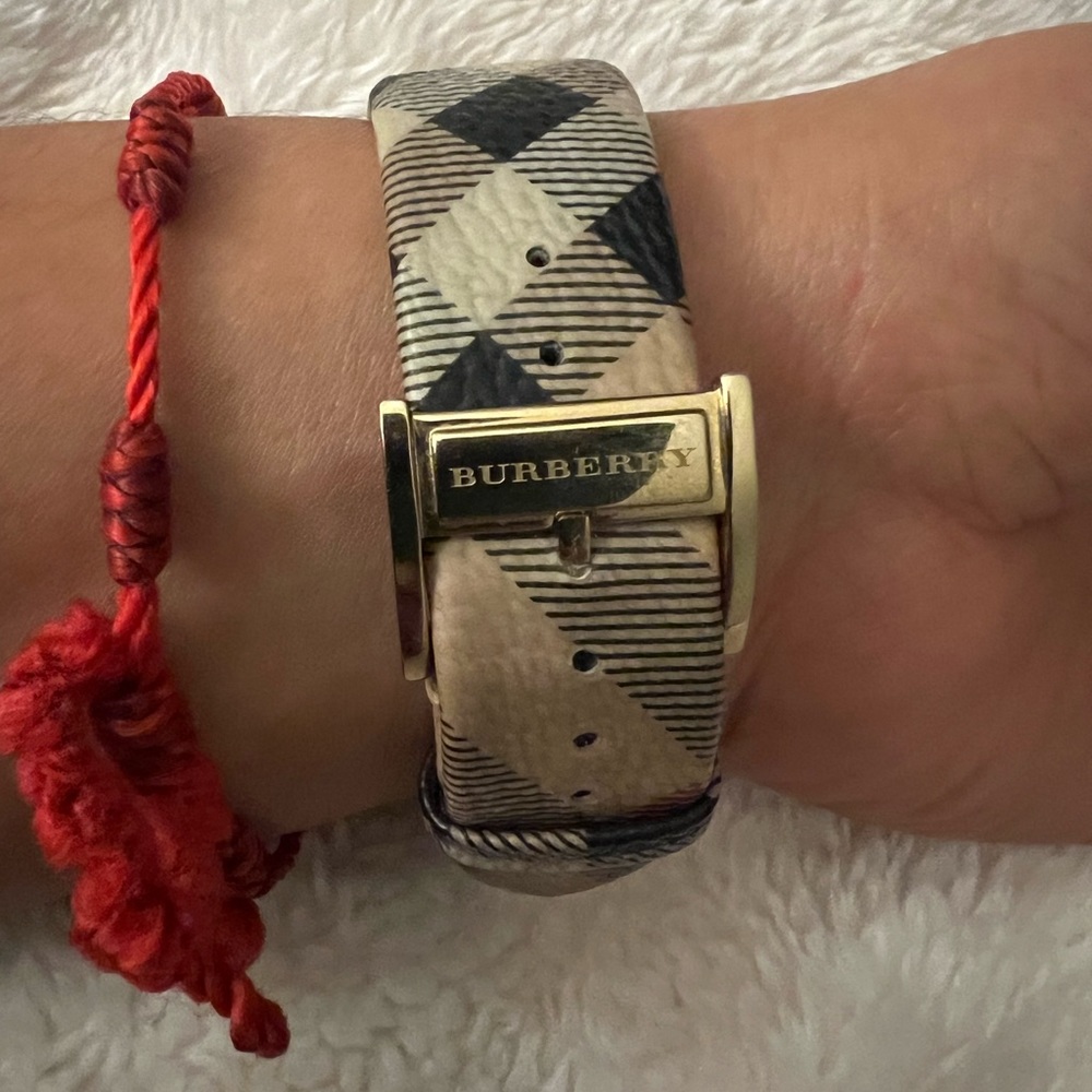 Burberry Women Watch - Picture 5 of 14